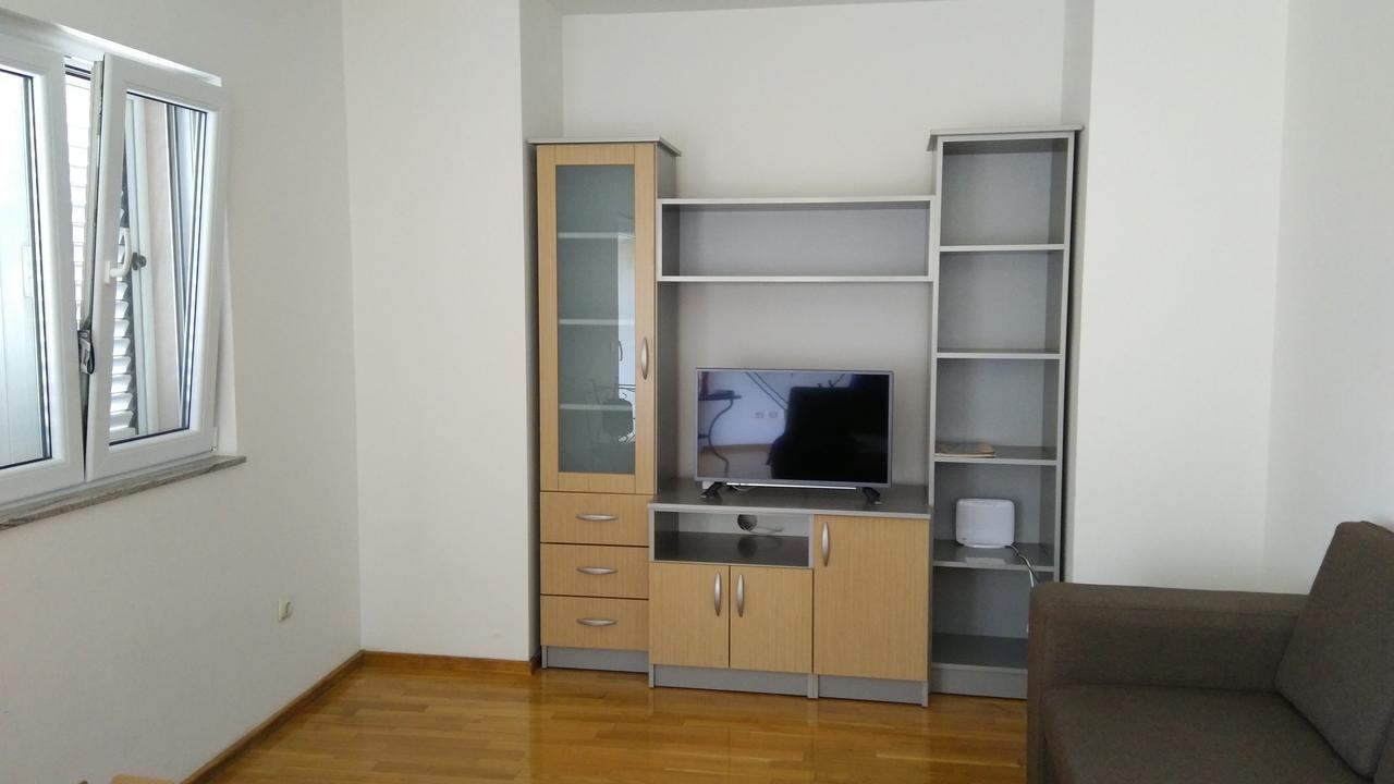 Apartment Tija Makarska Eksteriør bilde
